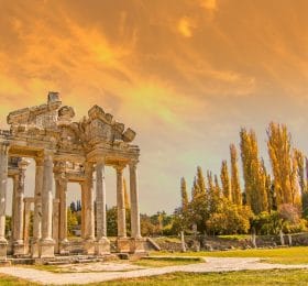 Pamukkale and Aphrodisias Day Tour from Denizli Airport tour in 2 Attractions