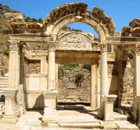 5 Days Gallipoli, Troy, Ephesus, Pamukkale Tour by Bus tour in 4 Destinations (Gallipoli, Troy, Ephesus, Pamukkale)